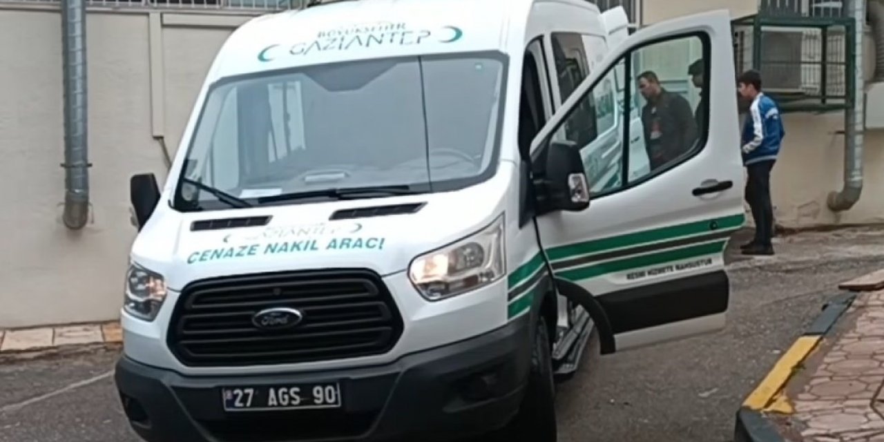 Otomobilin çarptığı motosiklet sürücüsü kurtarılamadı