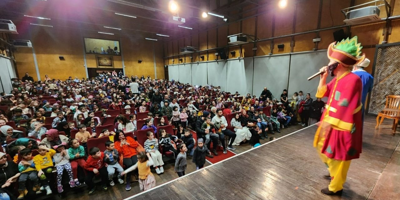 Çocuklar Ramazan eğlencesiyle doyasıya eğlendi