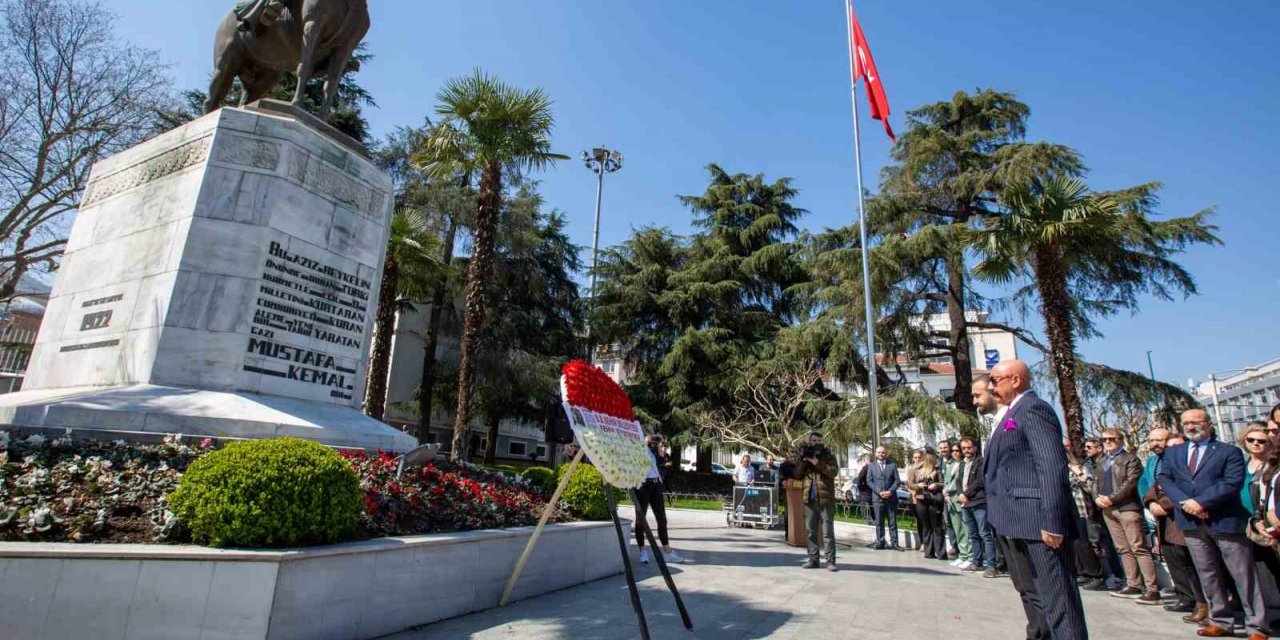 Dünya Tiyatro Günü’ Bursa’da kutlandı