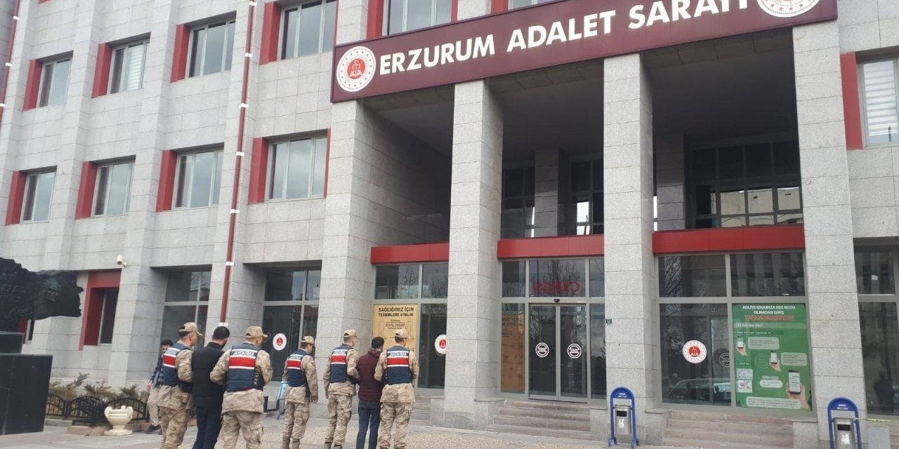 Kablo hırsızları Jandarma’dan kaçamadı