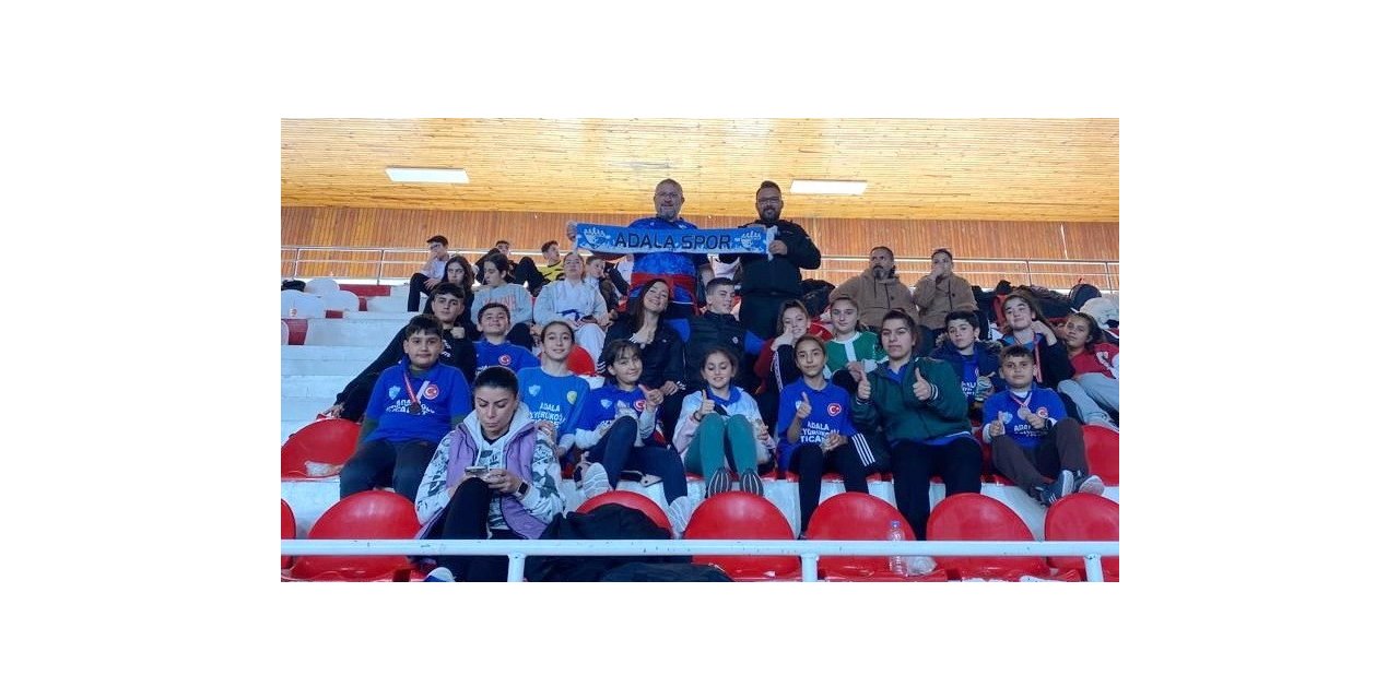 Adalasporlu karateciler Muğla’dan 15 madalya ile döndü