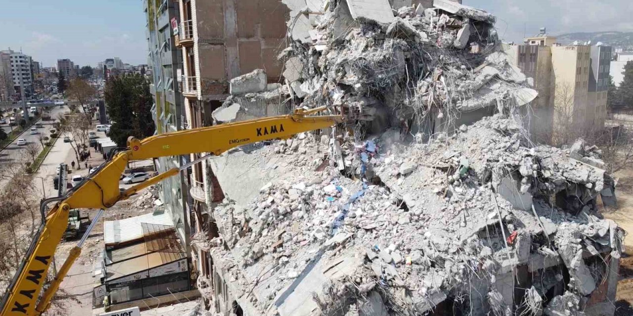 Adıyaman’da enkaz kaldırma yüzde 70, acil binaların yıkımı ise yüzde 42’ye ulaştı