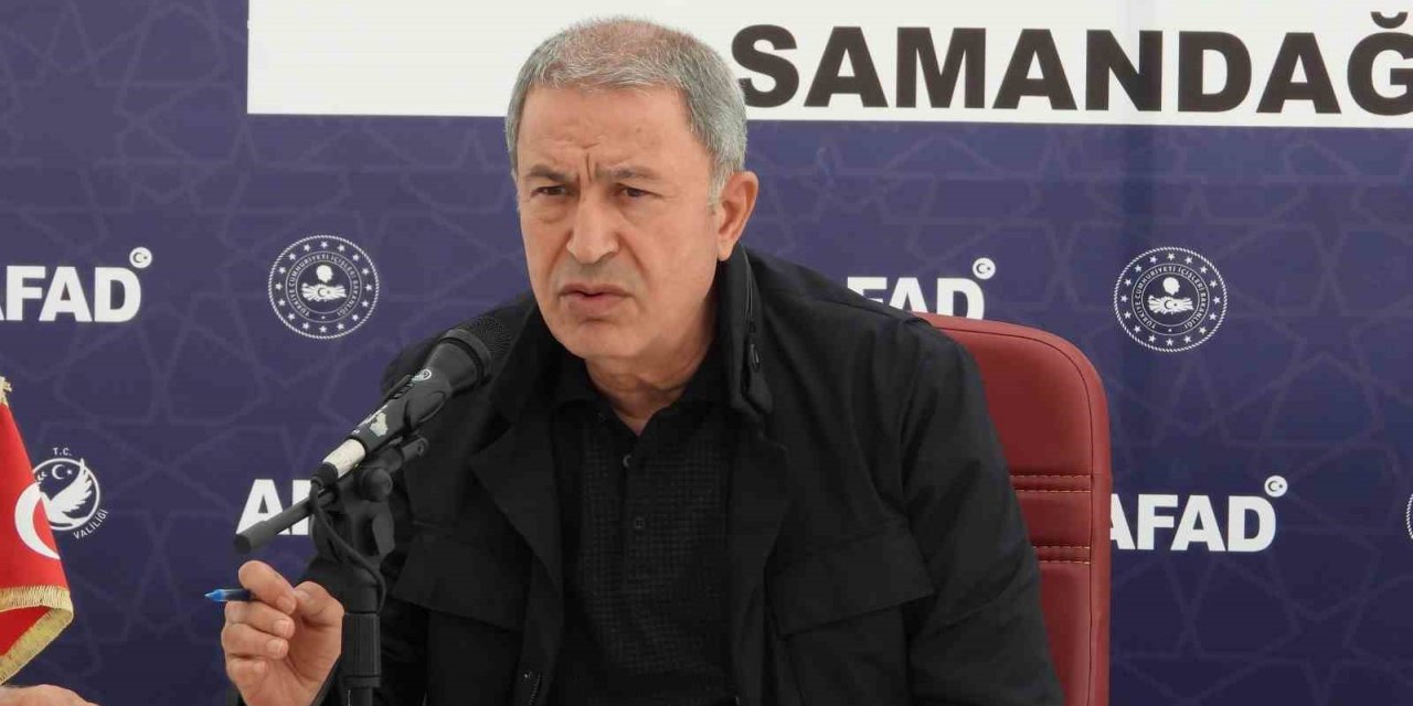 Bakan Akar: "Deprem bölgesinde hiçbir vatandaşımız yalnız değildir"