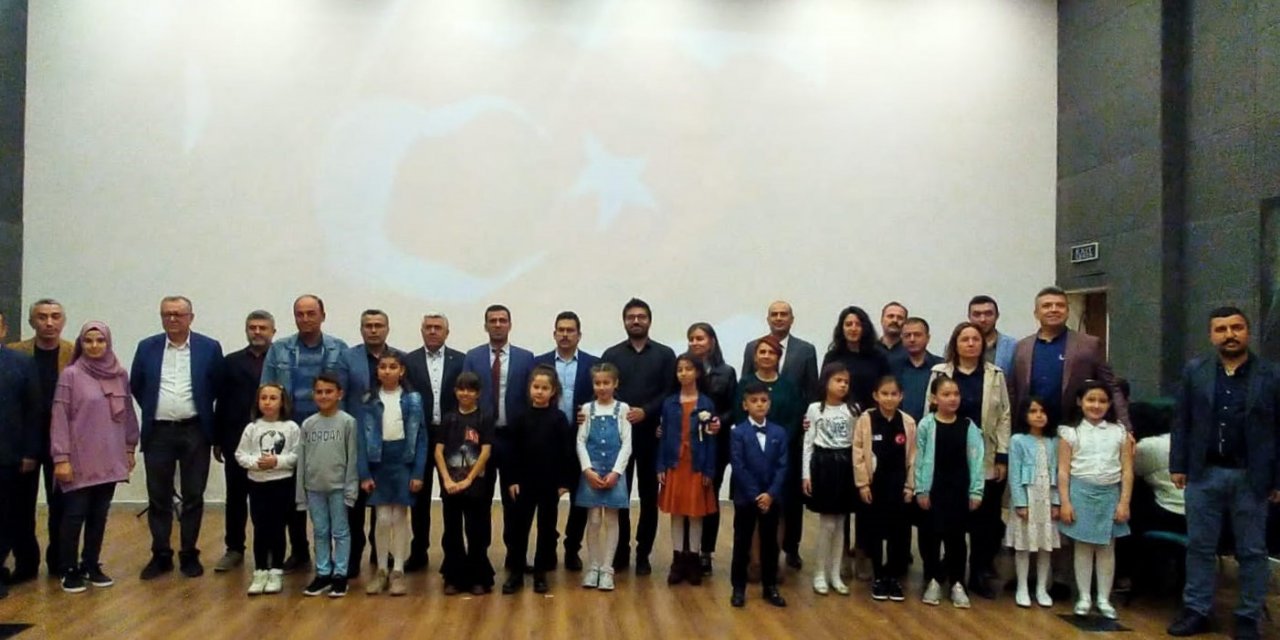 Sarıgöl’de ödüllü şiir okuma yarışması