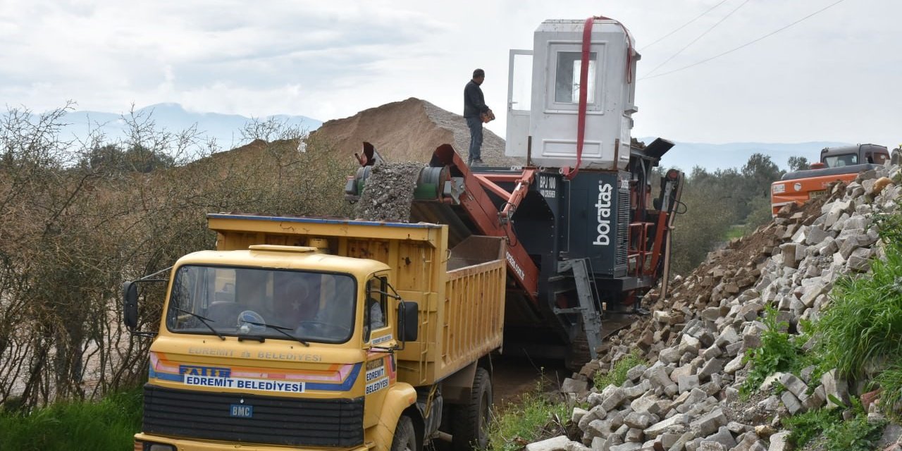 Taş kırma makinesi ile ekonomiye katkı sağlanıyor