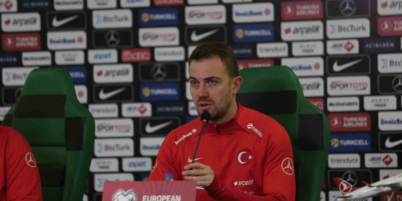 Mert Günok: “Ülke olarak büyük maçları farklı oynuyoruz”