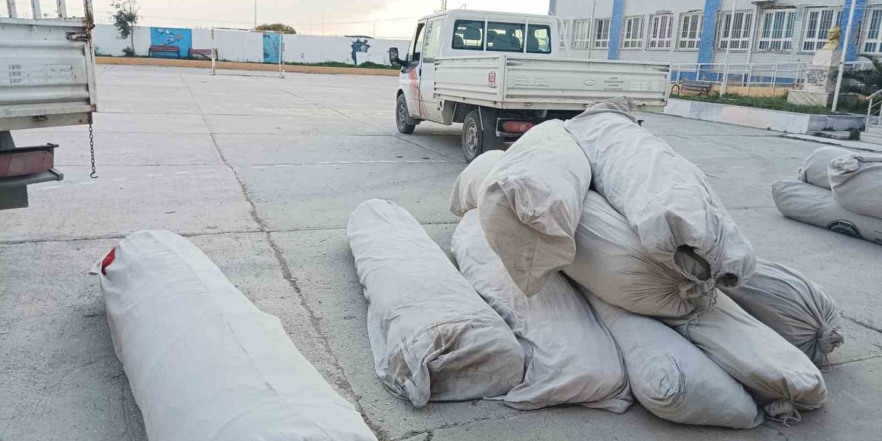 Samandağ’a çadır desteği sürüyor