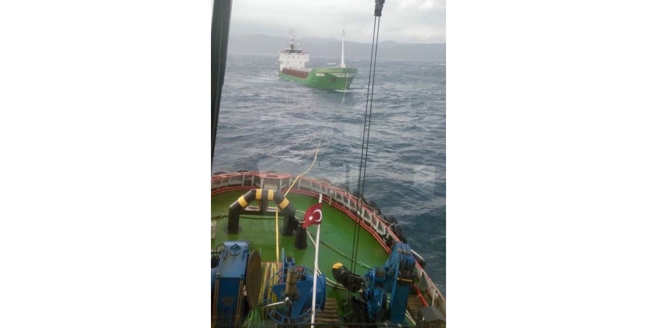 Çanakkale Boğazı’nda kuru yük gemisi makine arızası yaptı