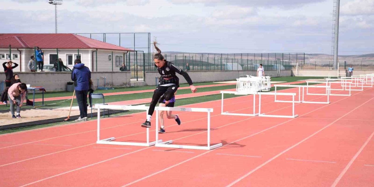 Afyonkarahisar’da atletizm müsabakaları sona erdi