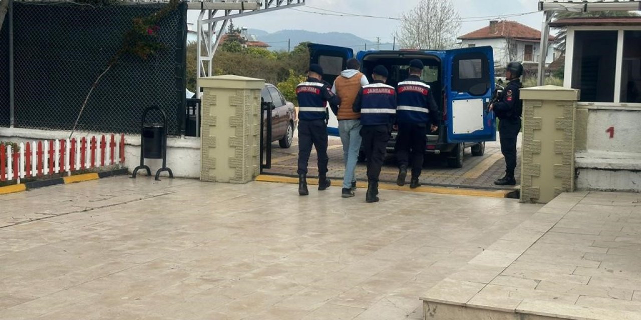 Hırsızlık suçlarından 13 yıl hapis cezası ile aranan şahıs yakalandı