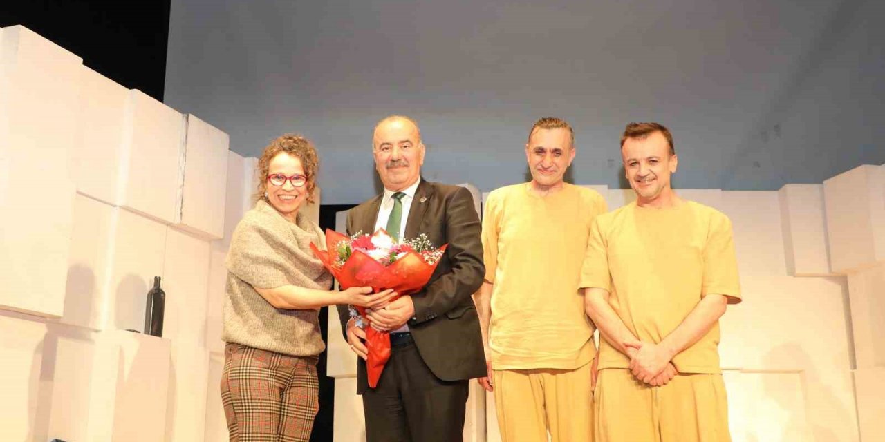 Mudanya Tiyatro Günleri final yaptı