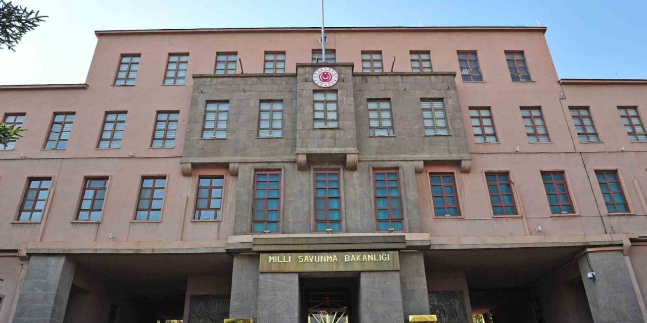 MSB: “Fransa parlamentosunda eli kanlı PKK/YPG terör örgütünün temsilcilerinin ağırlanması, parlamentonun saygınlığına gölge düşürmüştür”
