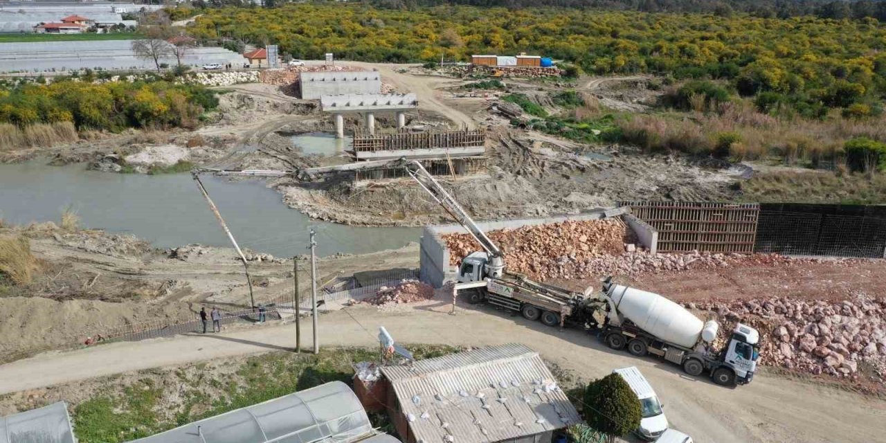 Patara Köprüsü yapım çalışmaları devam ediyor