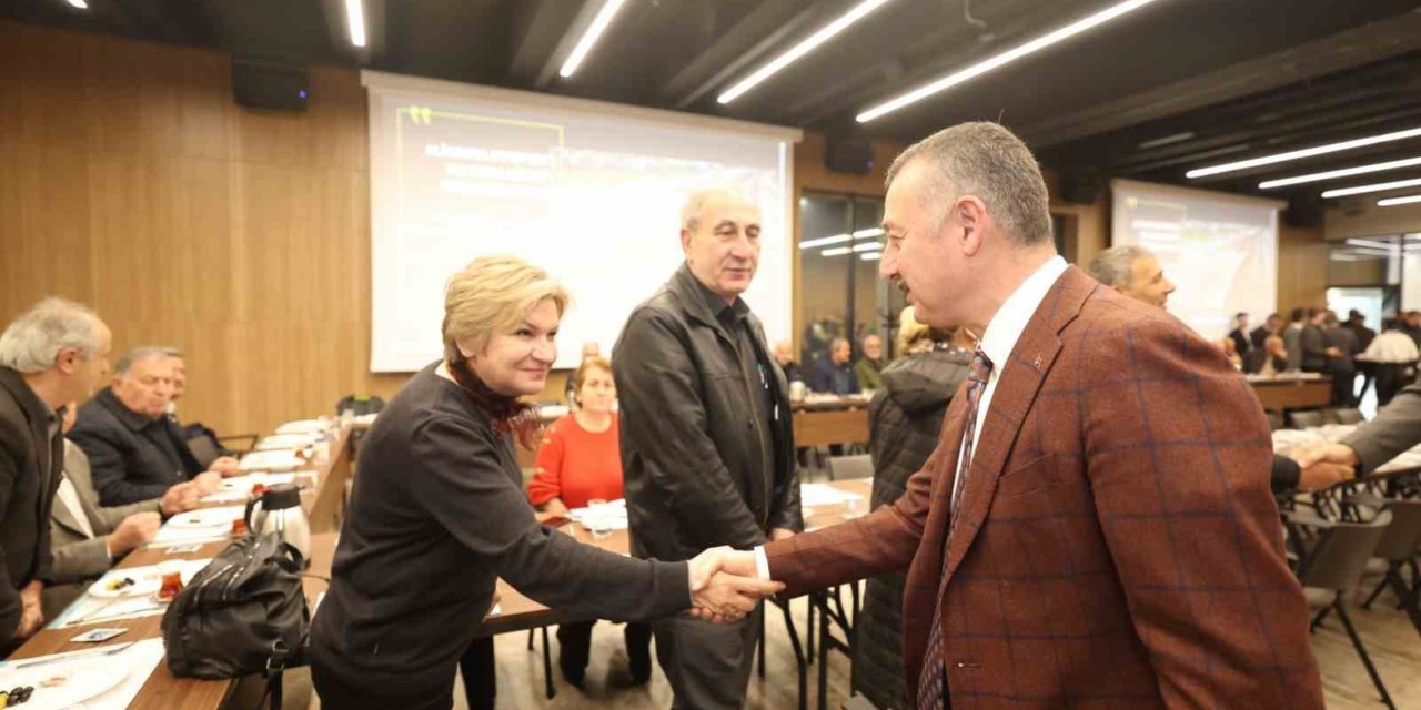 Başkan Büyükakın: “Hatay’ı ayağa kaldırmak için çalışıyoruz”