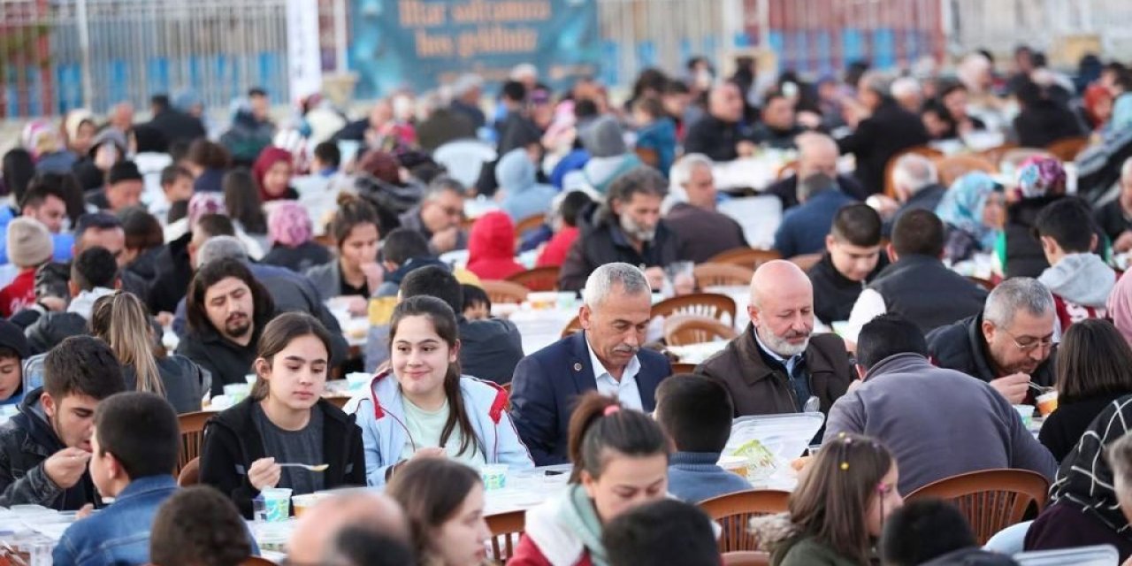 Kocasinan’ın iftarına 4 bin 500 kişi katıldı