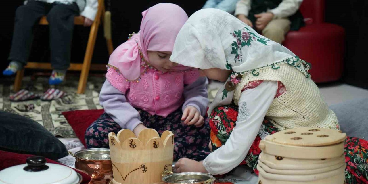 Yaşlılar için teknolojinin olmadığı zamanlara gittiler