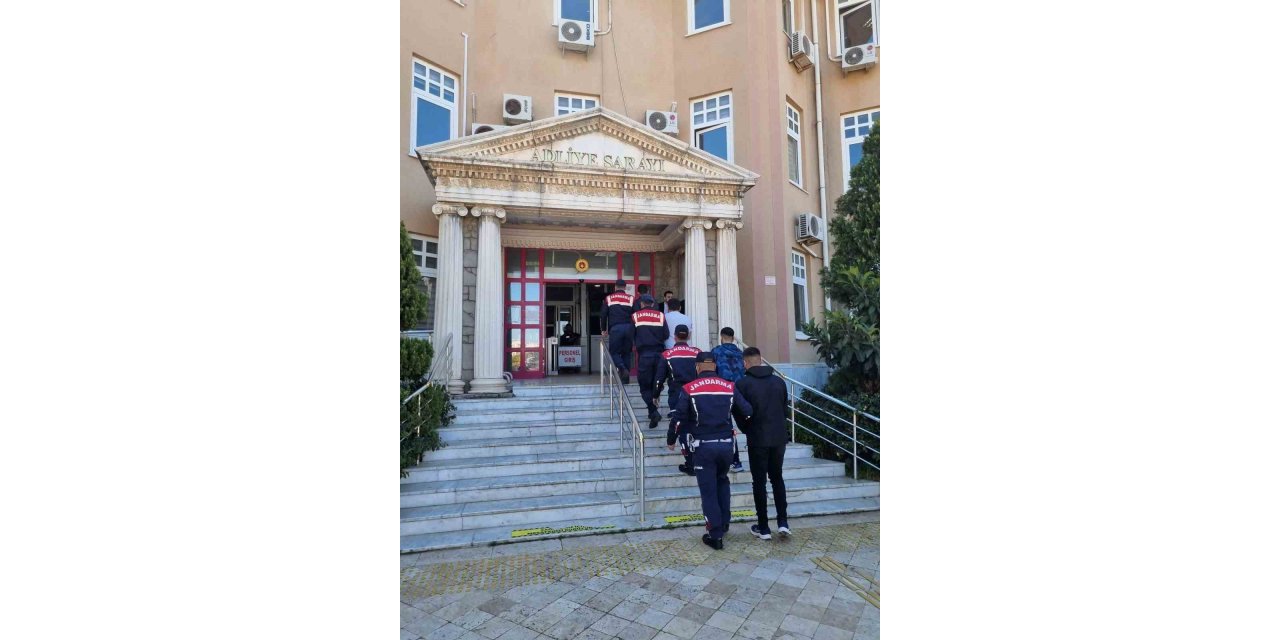 Didim’de motosiklet hırsızları suçüstü yakalandı