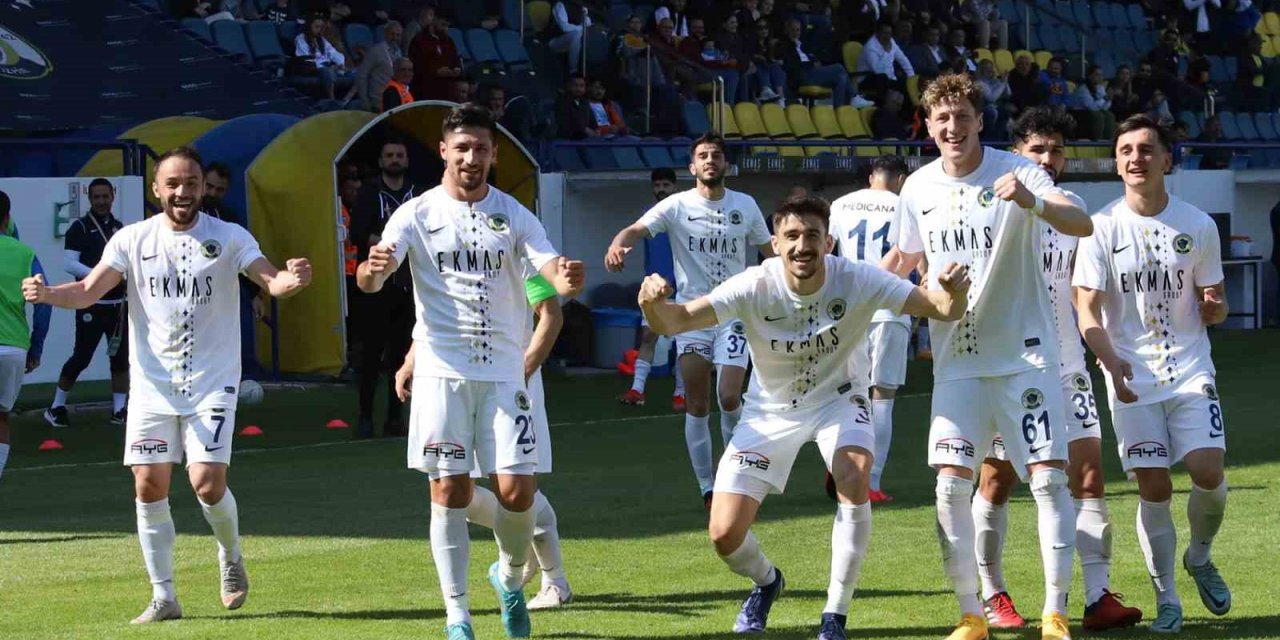 Menemen FK, alt sıralardan kurtulmak istiyor