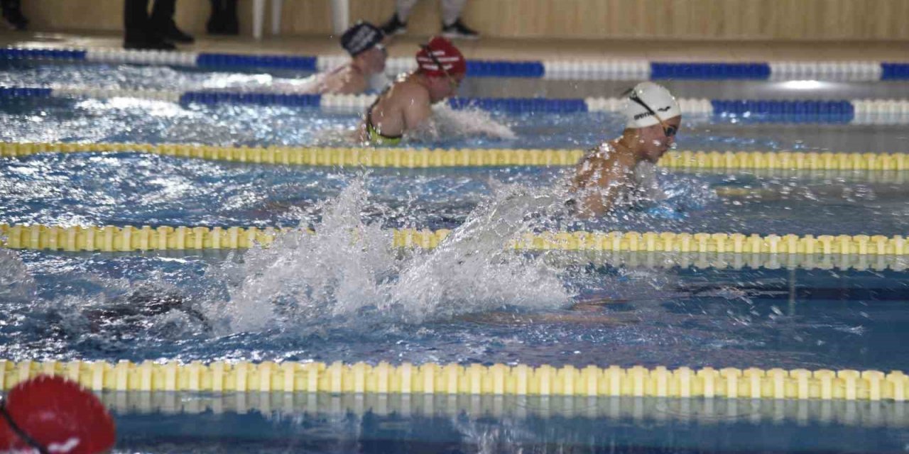 Anadolu Üniversitesi yüzme seçmelerine ev sahipliği yaptı