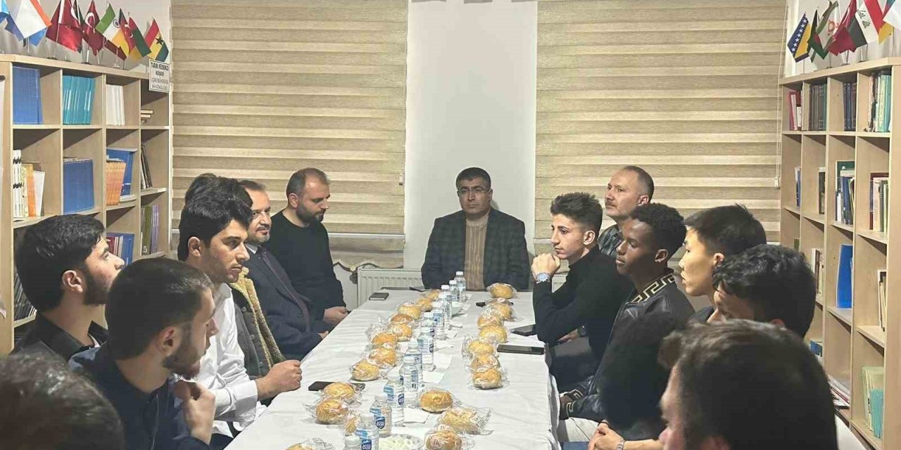 NEVÜ’lü Uluslararası öğrenciler, gönül sofrasında buluştu