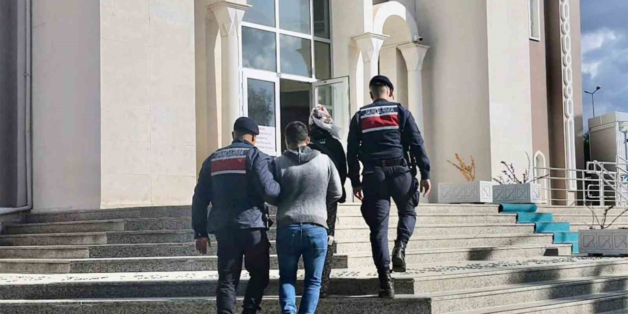 Kiralık araçla hırsızlık yaptılar, tutuklandılar