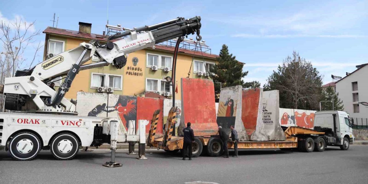 Kaldırımdaki beton bariyerler kaldırıldı