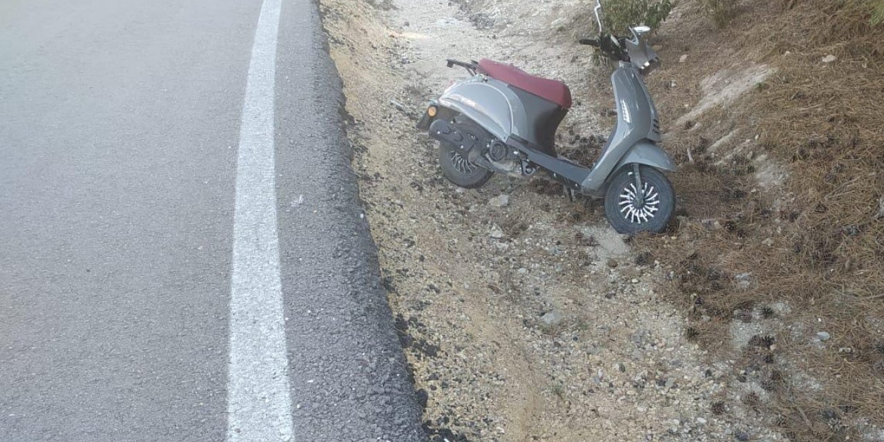 Devrilen motosiklette 2 kişi yaralandı