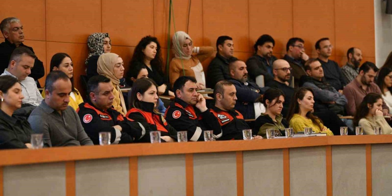 Esenyurt’ta deprem çalıştayının ilk toplantısı yapıldı