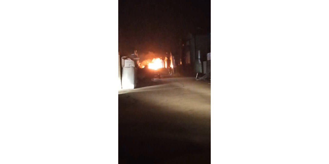 Bursa’da geri dönüşüm deposunda korkutan yangın