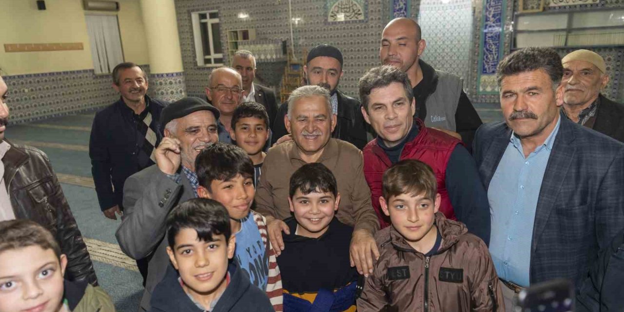 Başkan Büyükkılıç, Ramazan’ın bereketini vatandaşla yaşıyor