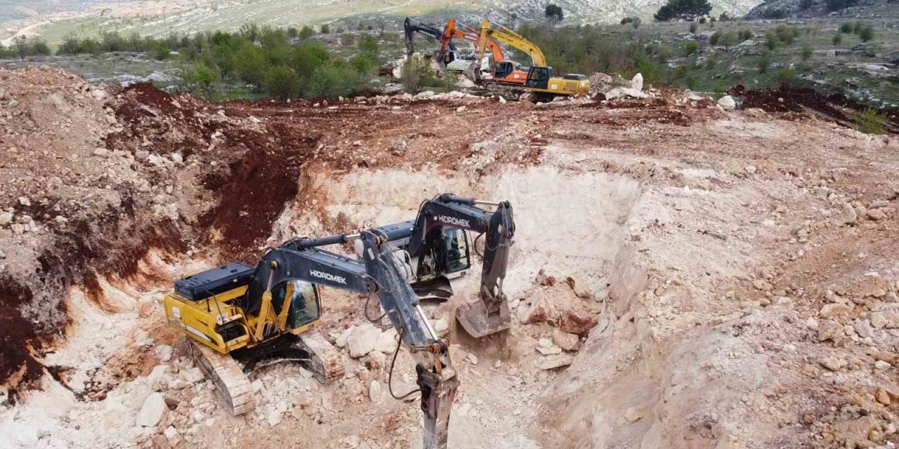 25 bin kalıcı konutun yapılacağı Karadağ’da iş makineleri çalışmaya başladı