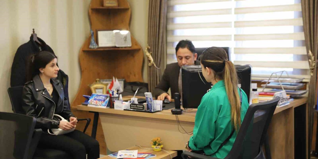 Kayseri Kariyer Merkezi, bin 500 kişiye iş kapısı oldu