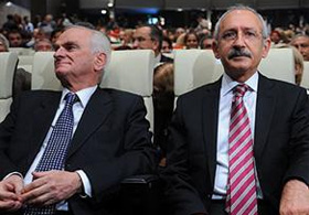 'Laiklikten başka şeye kafaları basmıyor'
