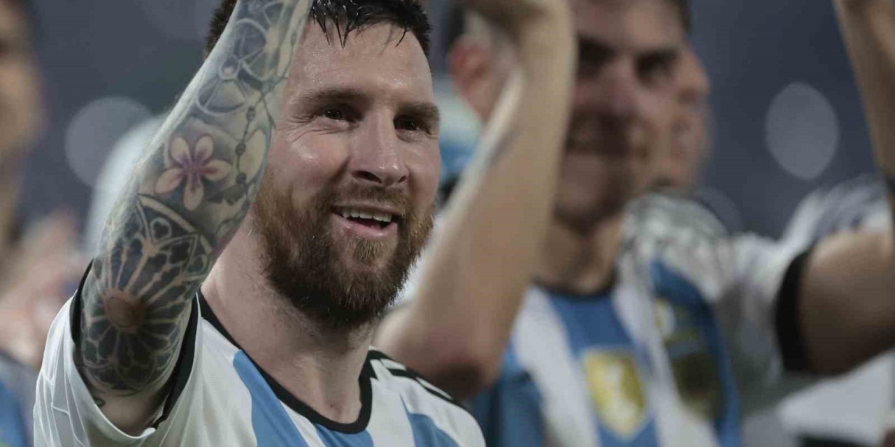 Messi, milli takımlarda 100 gol barajını geçen 3. futbolcu oldu