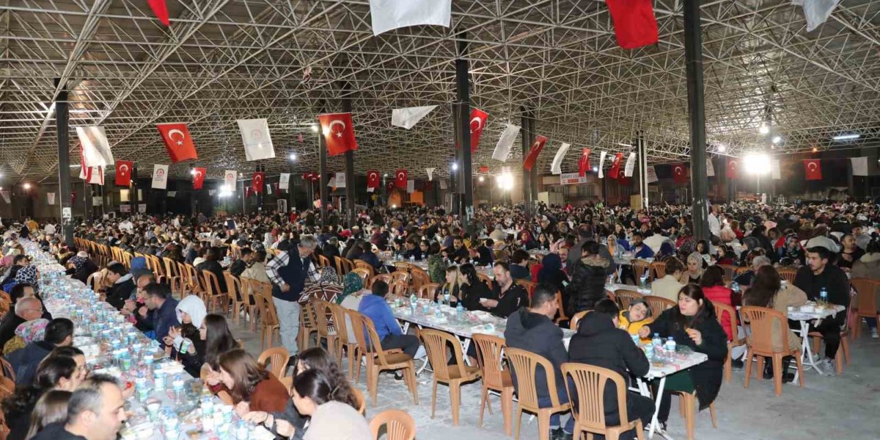 Denizli’de gönül sofrası Değirmenönü’nde kuruldu