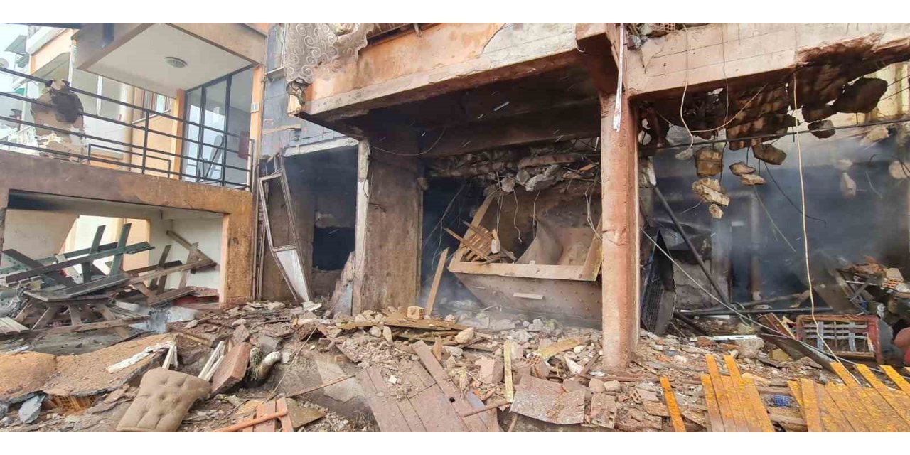 4 katlı apartmanda kalorifer kazanı patladı