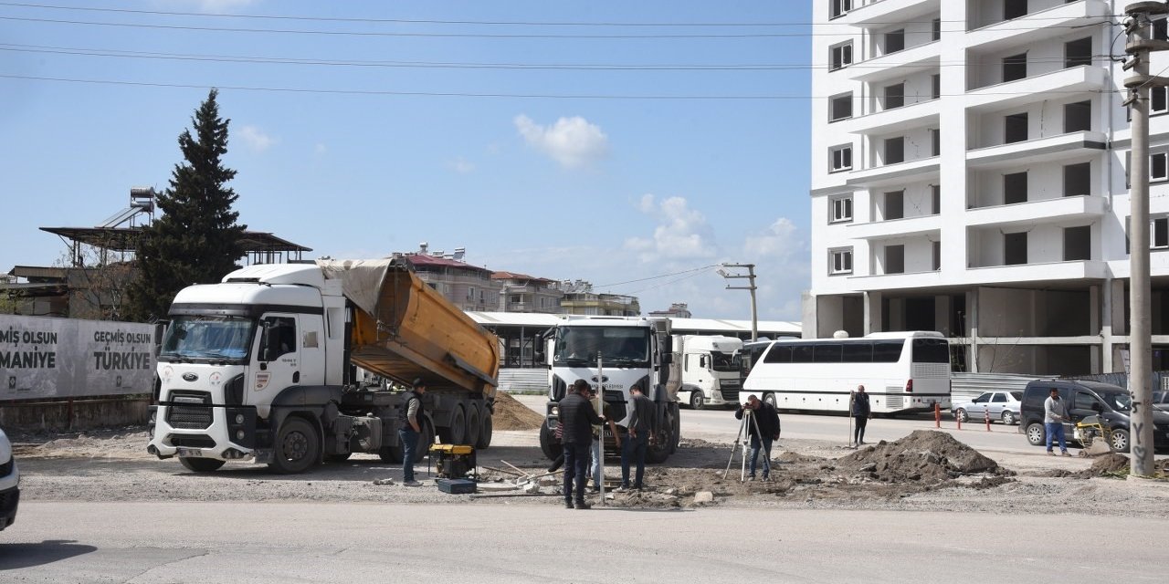 Osmaniye’de yol genişletme ve kavşak yapımına başladı