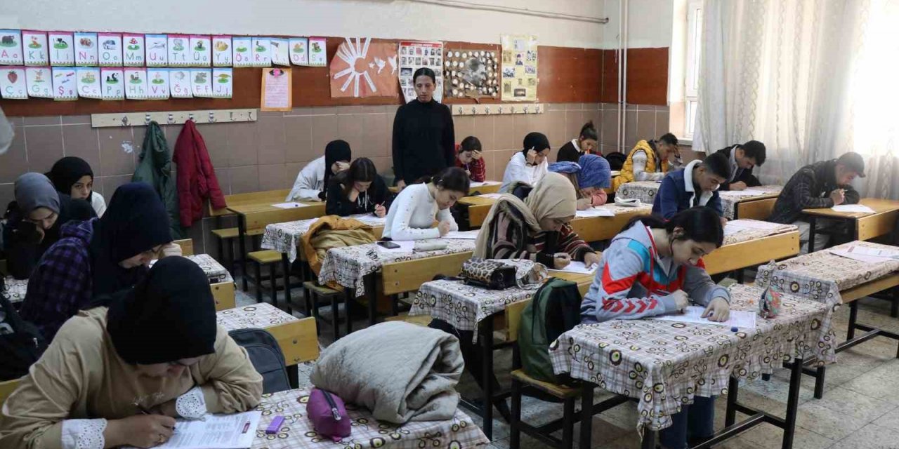 Gençler Haliliye’de yarınlara hazırlanıyor