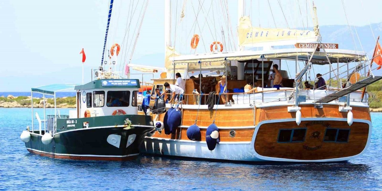 Atık alım tekneleri sezona hazırlanıyor