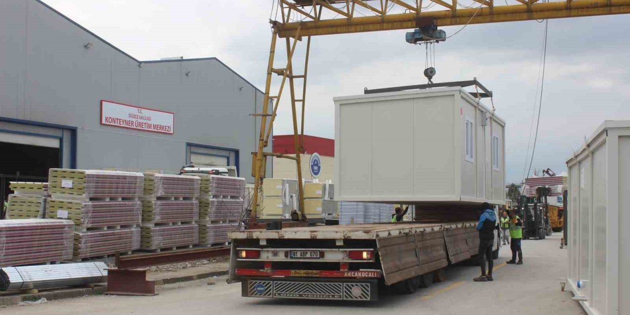 Bin 576 konteyner deprem bölgesinde