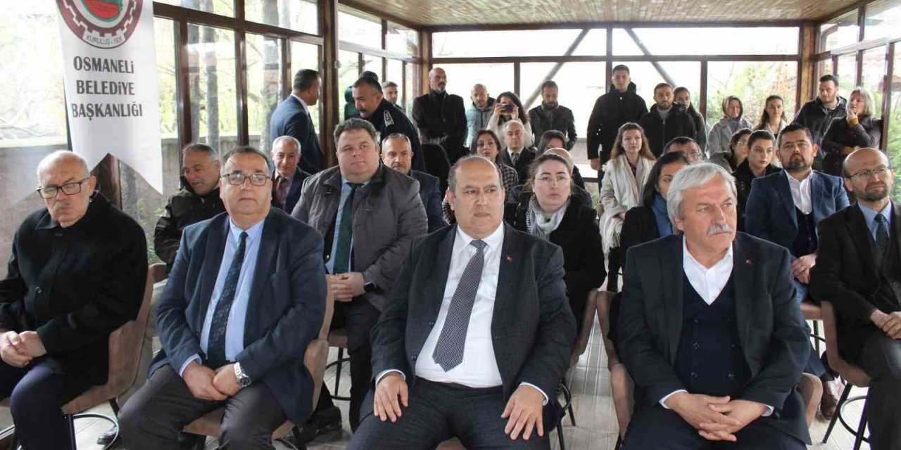 Osmaneli’nde ’Halk Kütüphanesi’ yeni yerinde hizmete açıldı