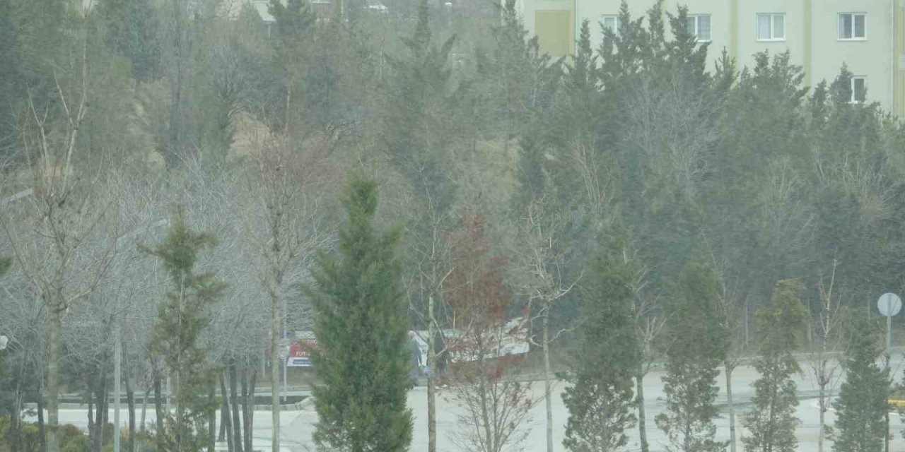 Aksaray’da rüzgar ve kar yağışı etkili oluyor