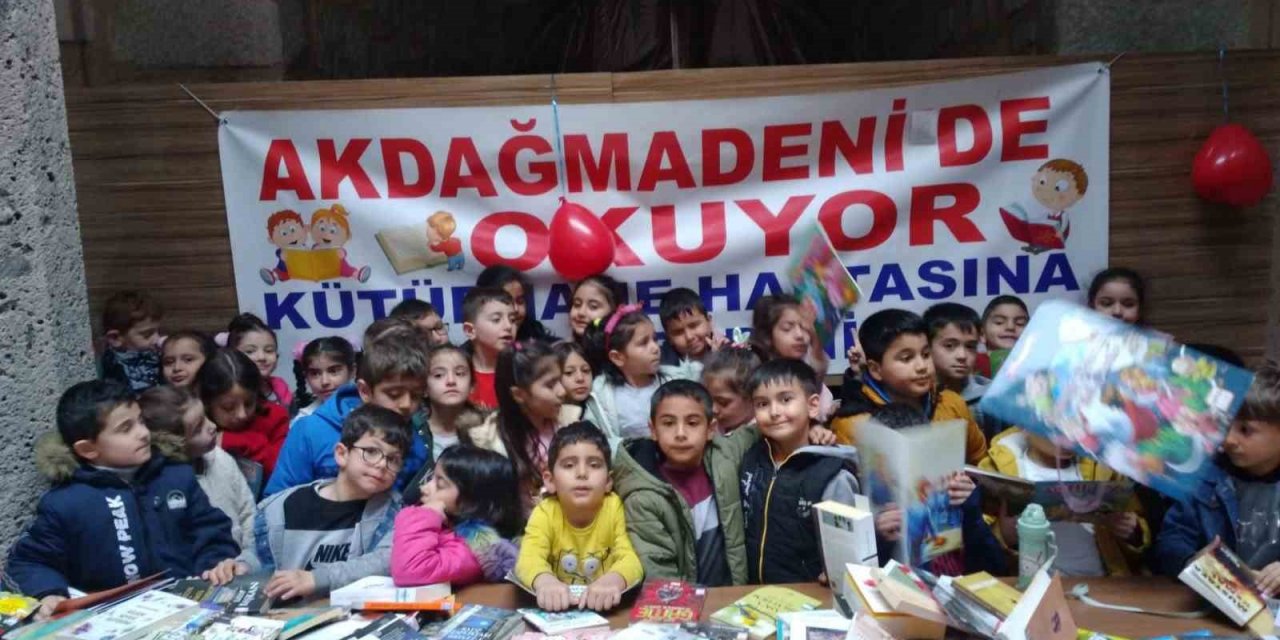 Akdağmadeni’nde öğrencilere Kütüphane Haftası etkinliği düzenlendi