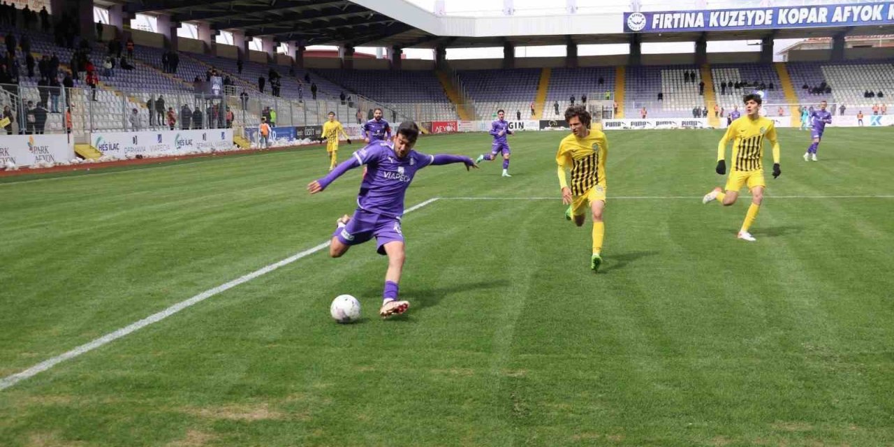 TFF 2. Lig: Afyonspor: 5 - Tarsus İdman Yurdu: 1