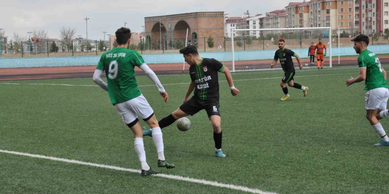 Kars 36 Spor: 6 Iğdır Es Spor: 2