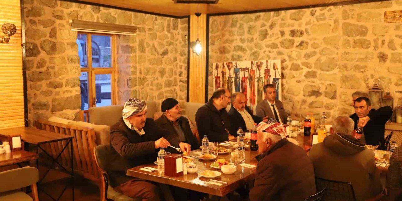 Başkan Ensar Dündar şehit aileleriyle iftarda buluştu