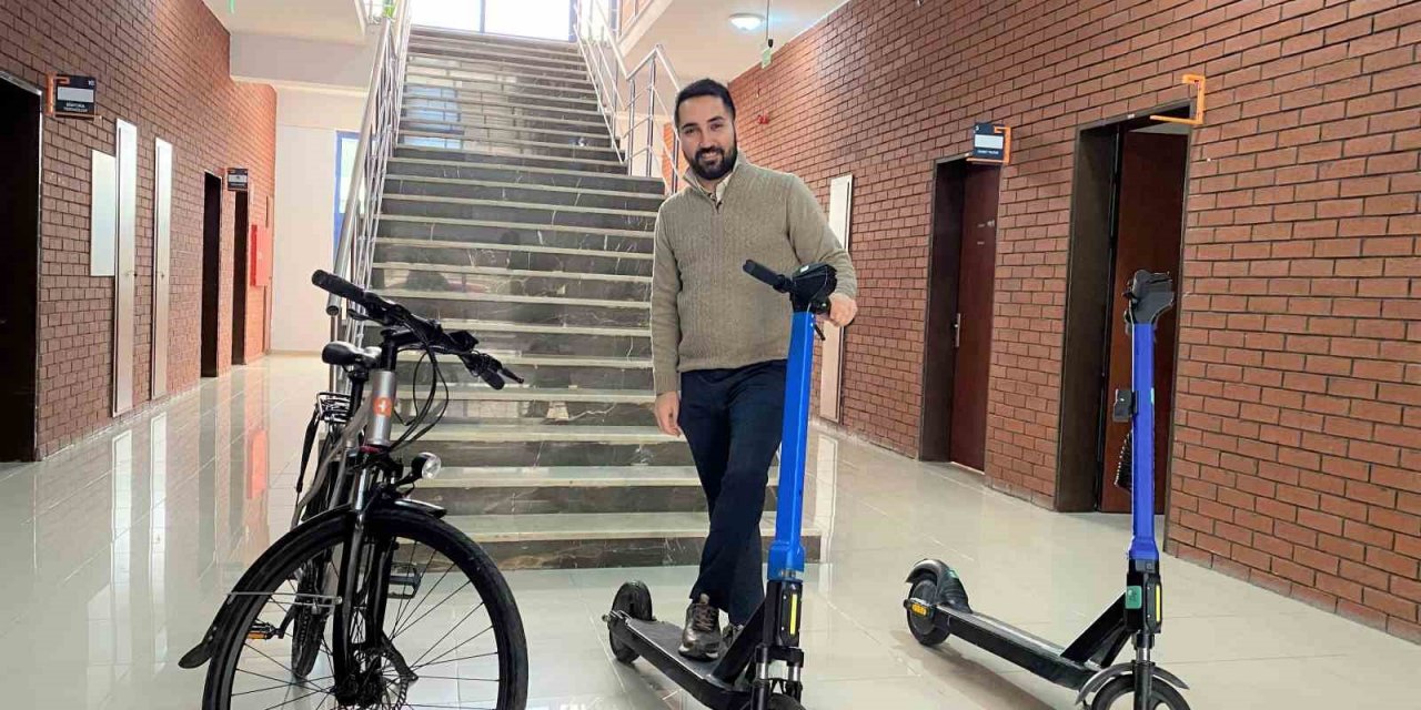 ‘Scooter’ ile dünyaya açıldı