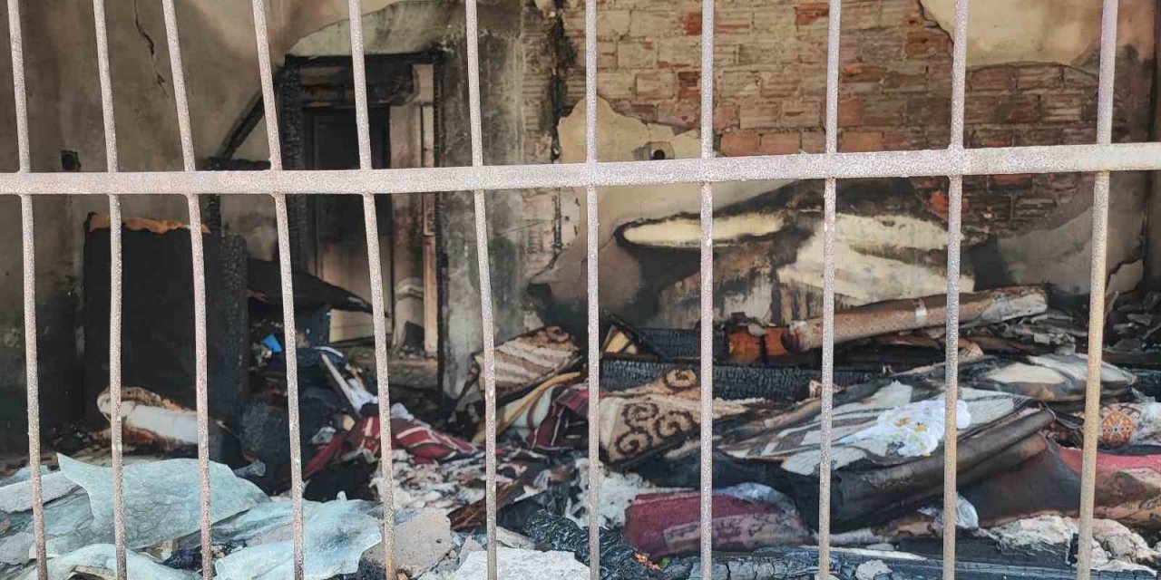 Evi yanan aile kundaklama olduğunu öne sürdü
