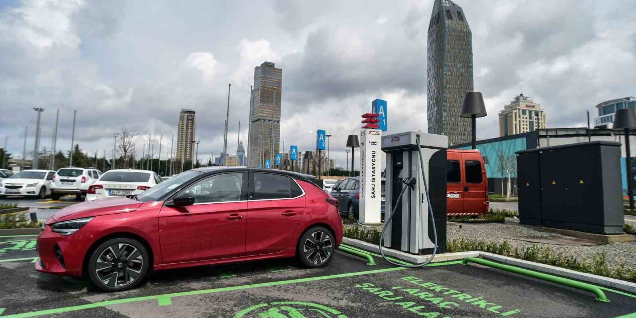 Şarj istasyonlarında Togg etkisi; yılsonuna kadar 20 bine ulaşacak