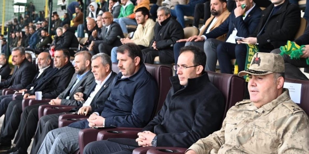 Beyazgül, Şanlıurfaspor’u yalnız bırakmadı